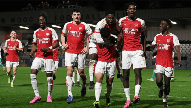 Walcott đưa ra lời khuyên cho Arsenal