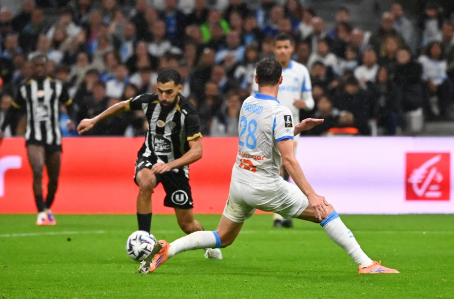 Marseille vs Angers (03:05 &#8211; 30/10) | Xem lại trận đấu