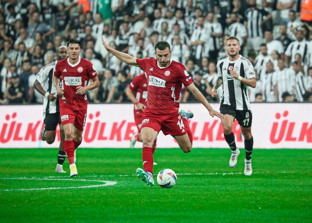 Nhận định soi kèo Eyupspor vs Antalyaspor lúc 0h00 ngày 4/11/2025